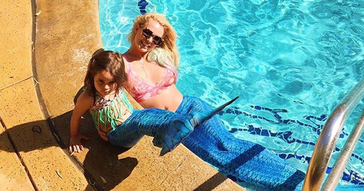 Britney_Spears_mermaid2